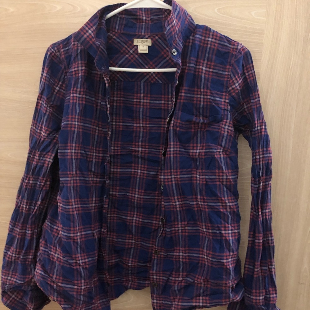 Button up. - Picture 2 of 3